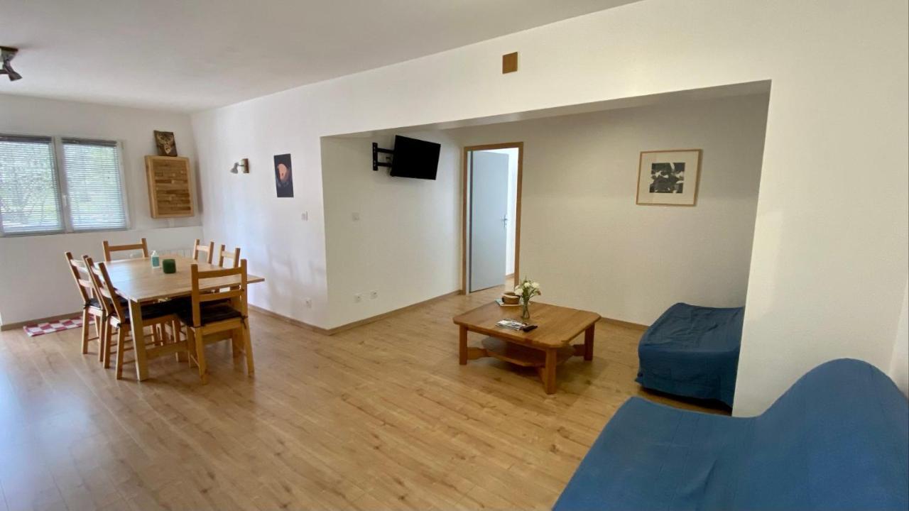 Appartement Ideal Pour Ete Et Hiver, Situe Au Pied Des Pistes De Ski Et Des Sentiers De Randonnee Prémanon Exterior foto